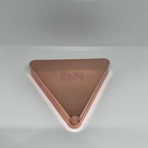 Lys cosmetics rose gold triangle powder